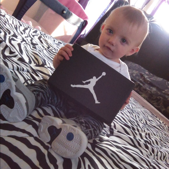 MEET YOUR SELLER 🙊🙈❤ - Picture 2 of 4