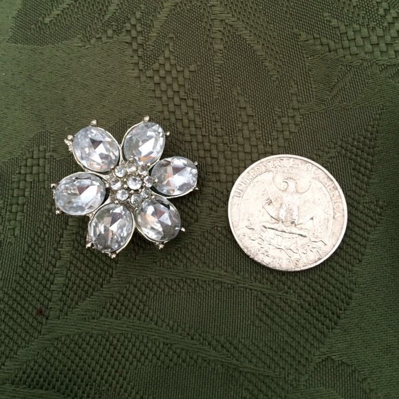 Sparkly Flower Pin - Picture 2 of 2