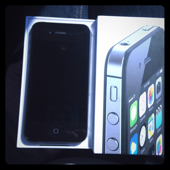 🚫Sold 🚫Brand new iphone 4s black