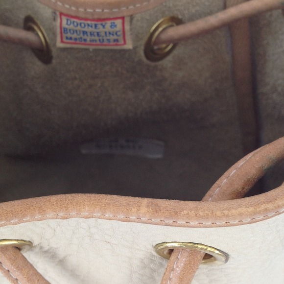 DOONEY & BOURKE BUCKET PURSE. SOLD!!!!!!!! - Picture 2 of 4