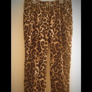 Leopard print skinny pants.