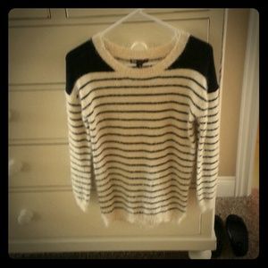 Pretty fuzzy 3/4 sleeve sweater.