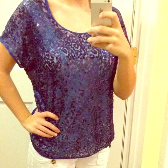 Blue sequin top - Picture 1 of 2