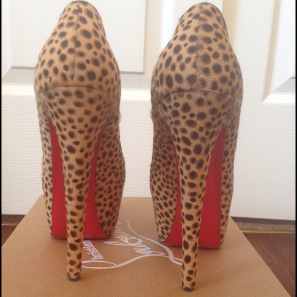 🚫SOLD🚫 Christian Louboutin shoes - Picture 3 of 4