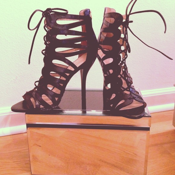 Nine West Heels ✨ - Picture 2 of 3