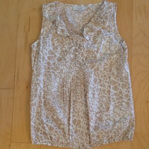 Ruffle animal print. Petite