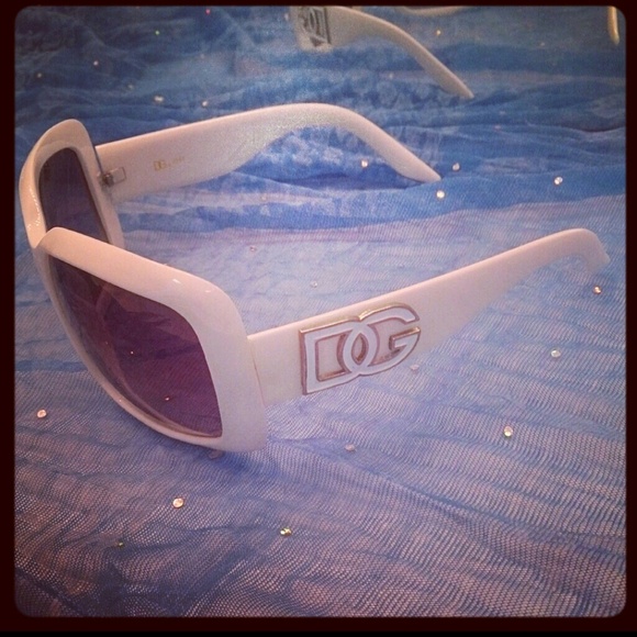 Accessories - ****SOLD**** Sunglasses