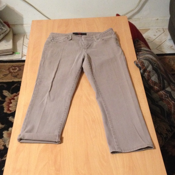 Capris❌traded❌ - Picture 2 of 4