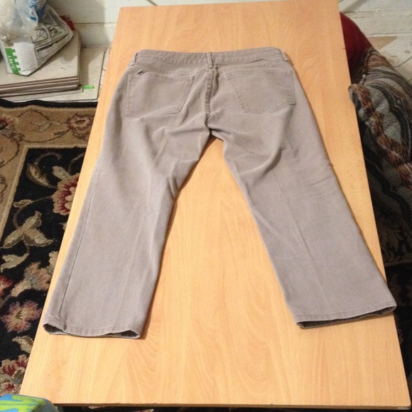 Capris❌traded❌ - Picture 4 of 4