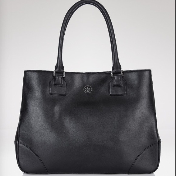 Tory Burch Handbags - Tory Burch East West Robinson Tote 🌟