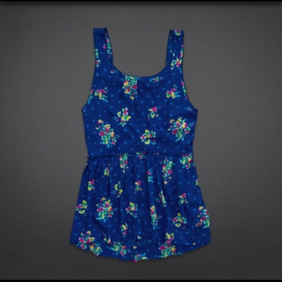 ❌Sold On Ebay❌NWT Women's Hollister S Top - Picture 1 of 3