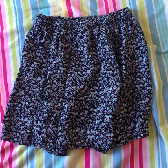RARE Brandy Melville Floral Skirt