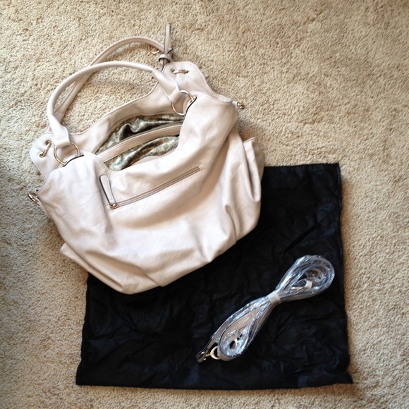 **Great Handbag** - Picture 2 of 3