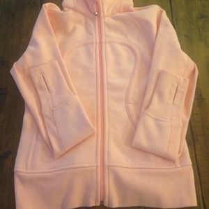 Lululemon never worn, but tags are not attached.