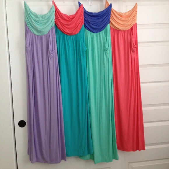 New! Color Block Maxi Tube Dresses with Pockets - Picture 2 of 4