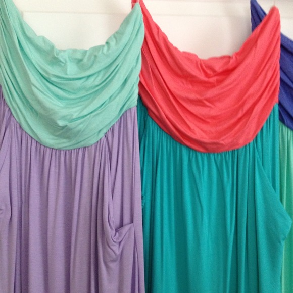 New! Color Block Maxi Tube Dresses with Pockets - Picture 3 of 4
