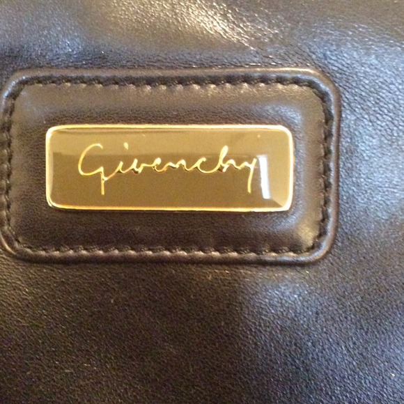 AUTHENTIC Vintage Givenchy! Look NEW! A MUST SEE! - Picture 2 of 8