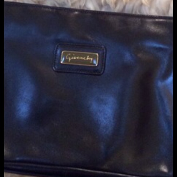 AUTHENTIC Vintage Givenchy! Look NEW! A MUST SEE! - Picture 5 of 8