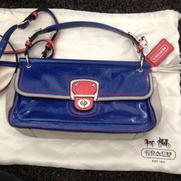 🎉Make me an offer needs to go🎉 leather coach bag