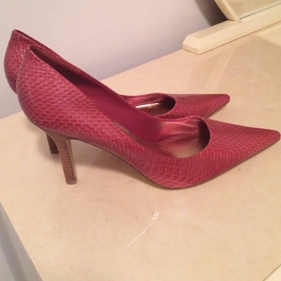 Nine west pumps