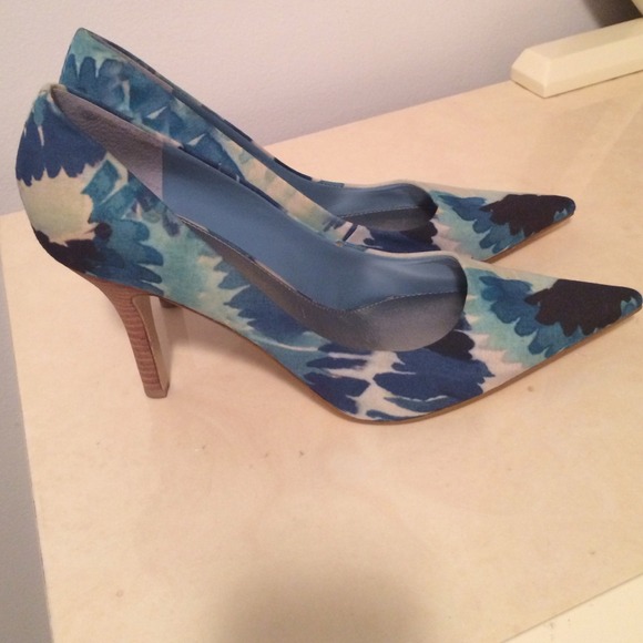 Nine West pumps