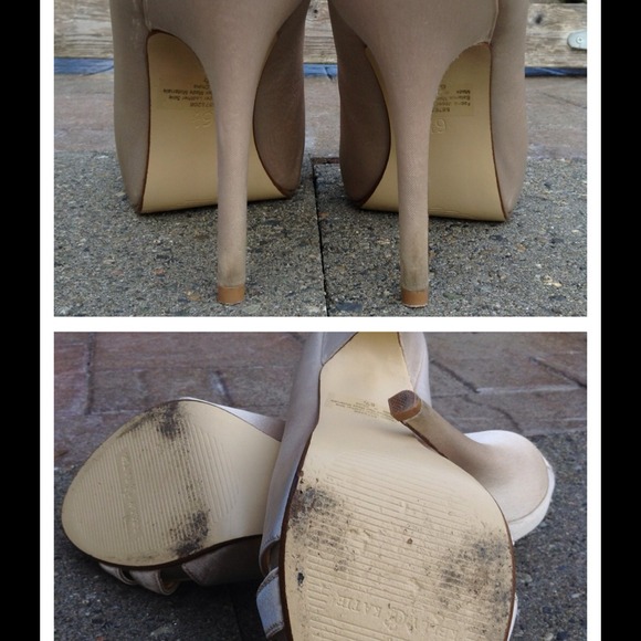 💕 HOST PICK 💕 SWEET SATIN RUFFLED HEELS - Picture 2 of 2