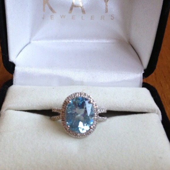 14k blue topaz w diamond halo ring - Picture 2 of 4