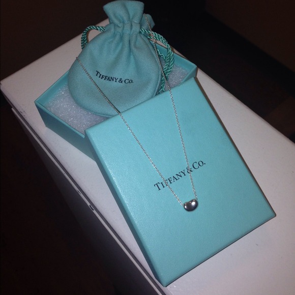 MUST GO! Tiffany & Co Elsa Peretti Bean Necklace!!