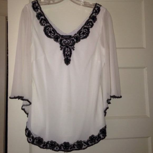Beautiful beaded Adrianna Papell evening top