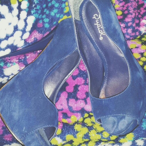 ●SOLD LOCALLY● - Picture 1 of 2