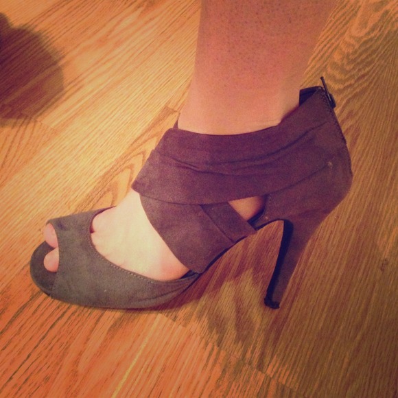 Maurice's Grey Heals