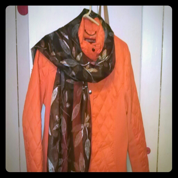 Scarf - Picture 1 of 4