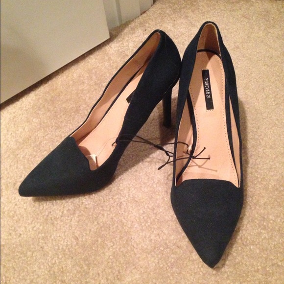 (Size7) hunter green pumps