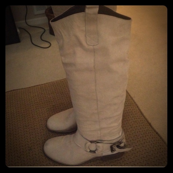 Steve Madden taupe suede boots REDUCED!!