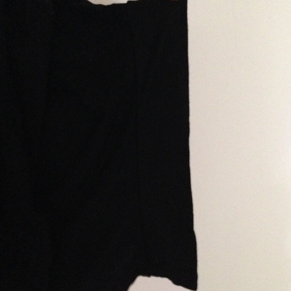 LF Black Long Sleeve Shoulder Cut Out Top XS-M - Picture 2 of 4