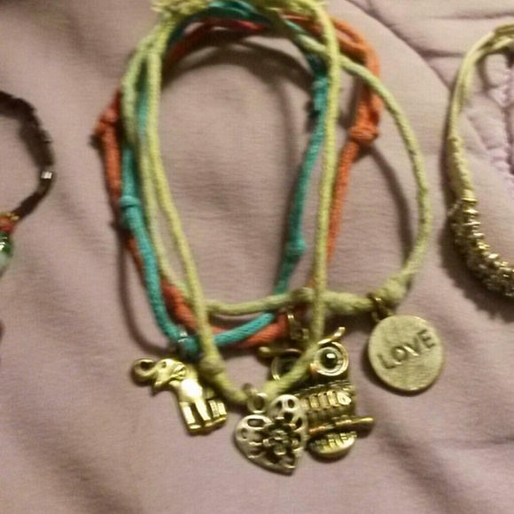 Bracelets - Picture 2 of 4