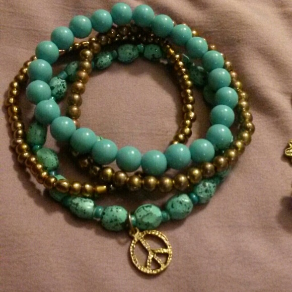 Bracelets - Picture 4 of 4