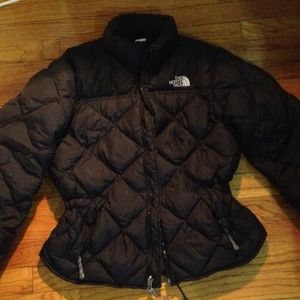Authenthic , Northface jacket in womens.