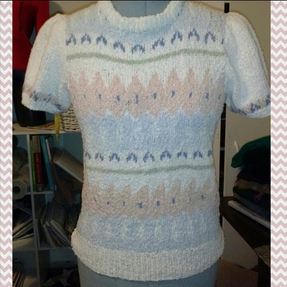 Vintage multicolored and patterned sweater/top