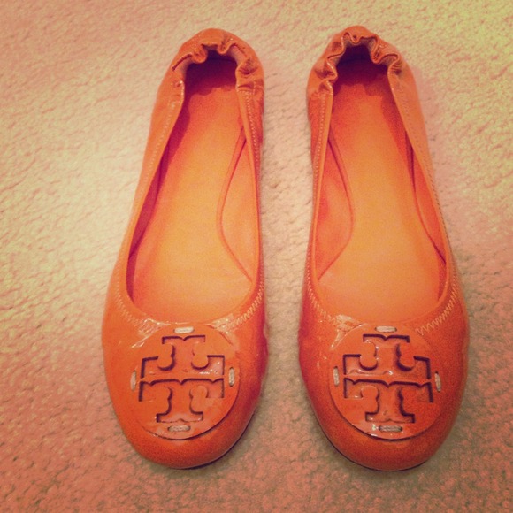 🚫 SOLD 🚫 Tory Burch Orange Revas
