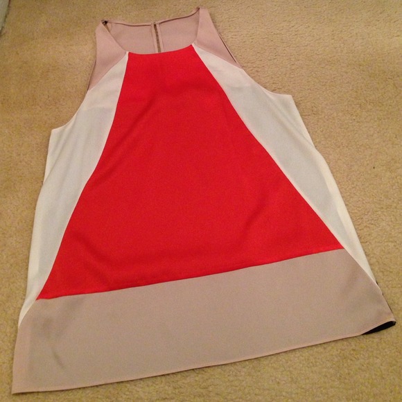 🚫 SOLD🚫 Ann Taylor sleeveless shirt