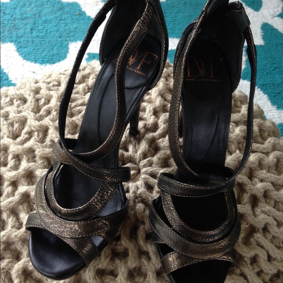 TRADE ☀️☀️Very Sexy DVF heels.. Yum! - Picture 4 of 4