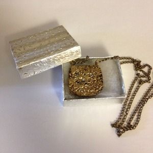 ⚡️sale⚡️🎉HP🎉Bag shape sweater necklace
