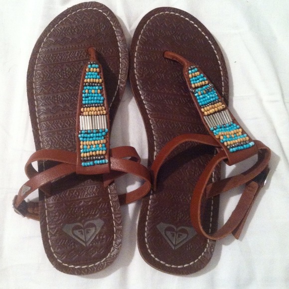 size 7 roxy sandals