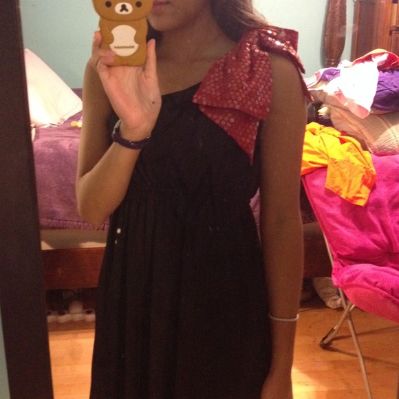 Black One Shoulder Dress With Red Bow - Picture 4 of 4