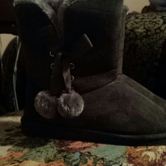 Grey boots - Picture 2 of 2