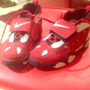 🚫SOLD/SOLD🚫 LIMITED Nike Diamond Turfs...
