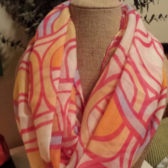 Infinity scarf
