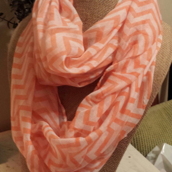 Chevron infinity scarf