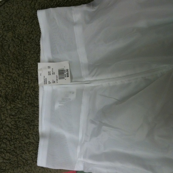 NWT David's Bridal 2 Tiered Slip - Picture 4 of 4